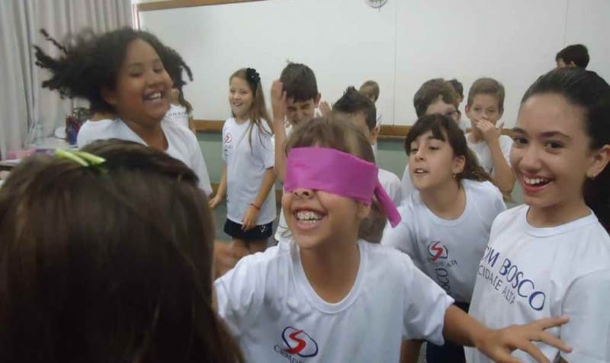 A cobra-cega, ou cabra-cega, que - Criar Educação Infantil